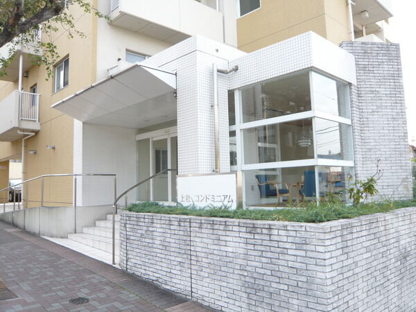 【上社コンドミニアム】エントランス