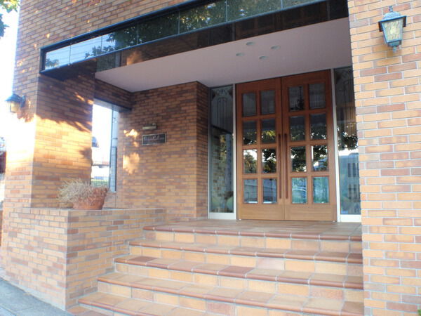 【野村ステイツ社台グラン・コリナ】エントランス 【野村ステイツ社台グラン・コリナ】エントランス