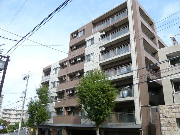 【ジェネラスマンション本郷】外観