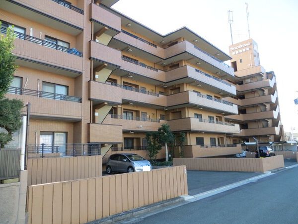 【ライオンズマンション豊橋牧野町】外観