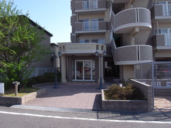 【ヴァンクレール戸崎元町】マンション入り口