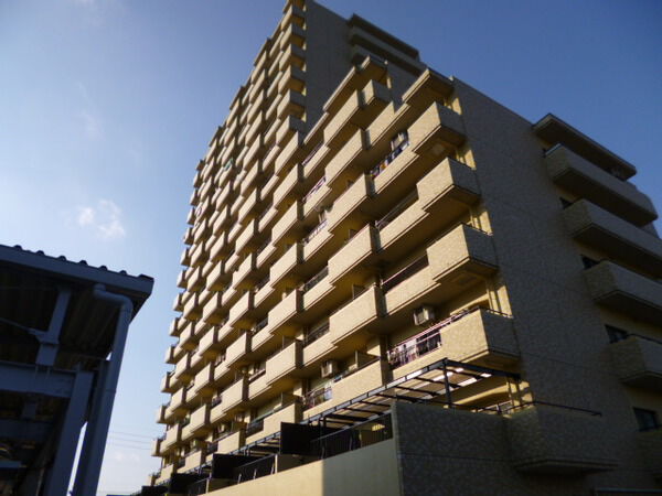 【エスポア高蔵寺】外観写真 【エスポア高蔵寺】外観写真