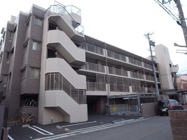 フレスト二子山公園