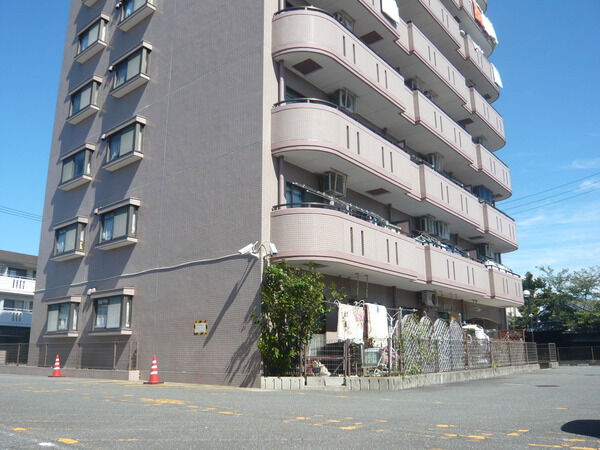 【ホーメストハイツ津島】外観３