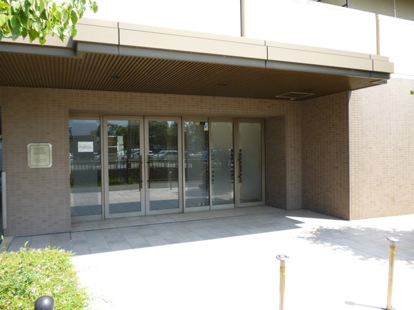 【ディオフェルティ大津ビューステージ】エントランス前