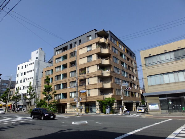 【イーグルコート衣笠】外観写真