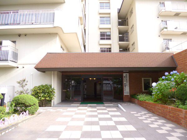 【梅津グランドハイツ】エントランス