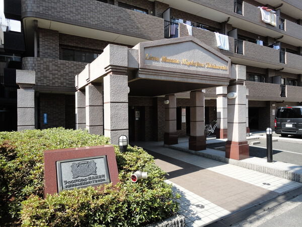 【ライオンズマンション都島高倉町】エントランス（２）