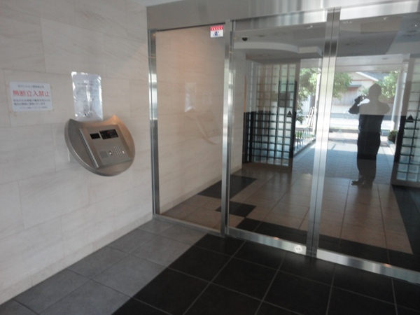 【メゾンドール都島ムーンライトタワー】玄関オートロック 【メゾンドール都島ムーンライトタワー】玄関オートロック