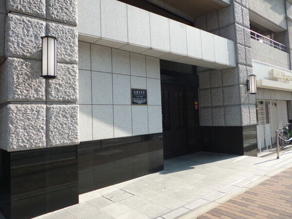 【アリスト上本町】エントランスアプローチ