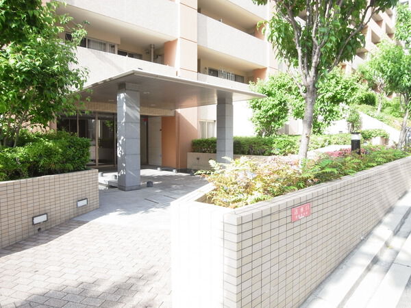 【ヒルズ天王寺堂ヶ芝】エントランス