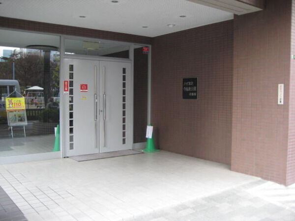 【ハイネス今福東公園壱番館】エントランス 【ハイネス今福東公園壱番館】エントランス