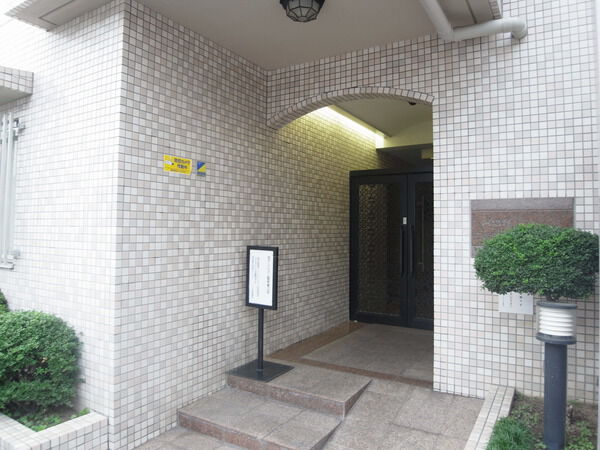 【阿倍野三明町パークホームズ】エントランス前 【阿倍野三明町パークホームズ】エントランス前