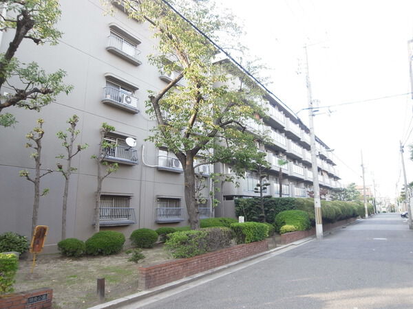 【メゾンドール帝塚山】外観写真