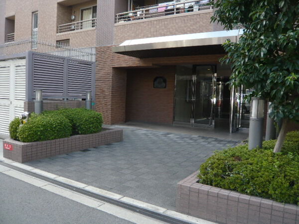 【アールヴェール阿倍野松崎町】エントランス