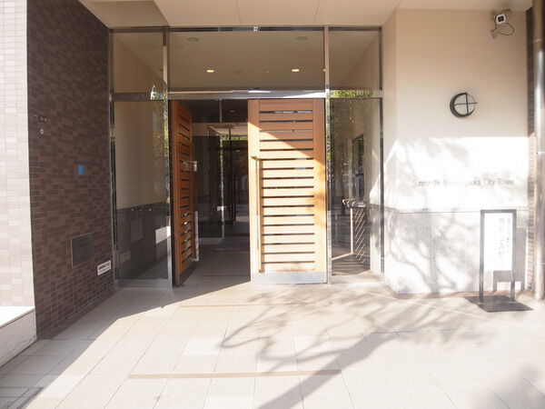 【住吉清水丘シティタワー】エントランス