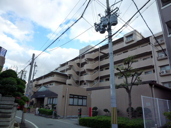 【阪神住建グランソフィア長居公園】外観写真