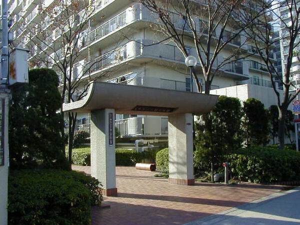 【ネオコーポ鶴見緑地】エントランス