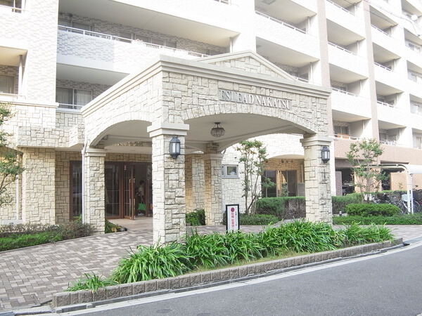 【エスリード中津】外観写真 【エスリード中津】外観写真