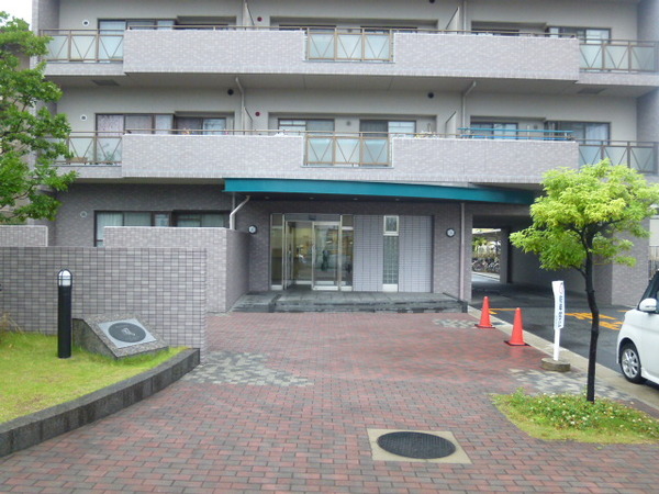 ライブヒルズ鳳