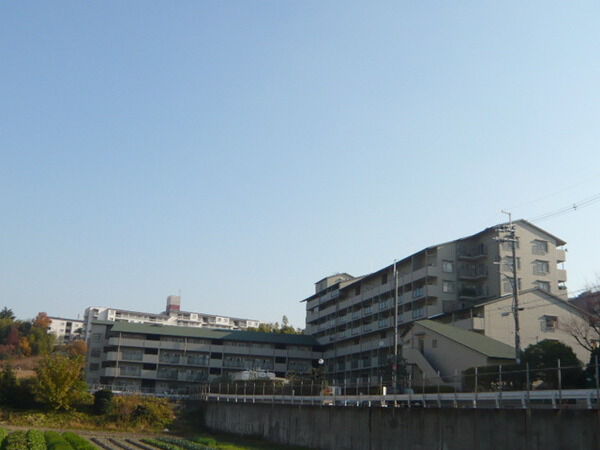 【日商岩井千里桃山台マンション】外観 【日商岩井千里桃山台マンション】外観