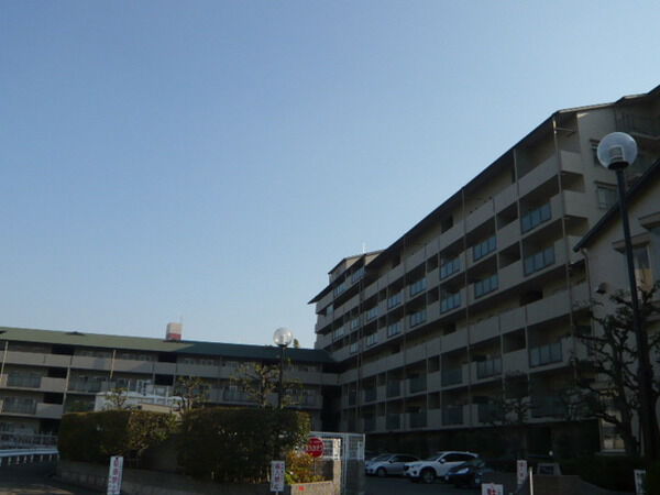 【日商岩井千里桃山台マンション】外観 【日商岩井千里桃山台マンション】外観