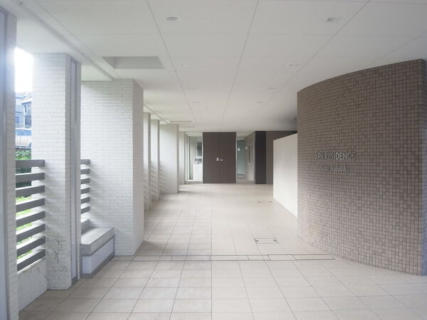 【アークレジデンス吹田青葉丘】エントランスアプローチ 【アークレジデンス吹田青葉丘】エントランスアプローチ