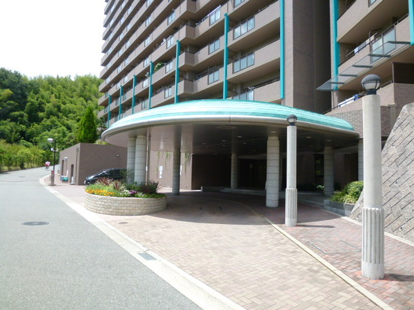 【レジオンスクエア緑地公園】アプローチ