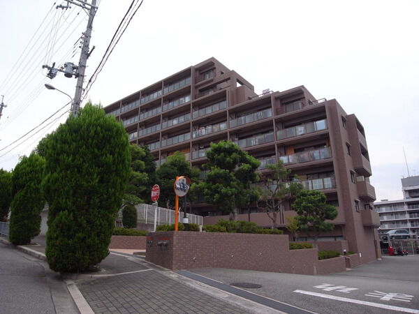 【ヴィルヌーブ緑地公園ノースヒル】外観