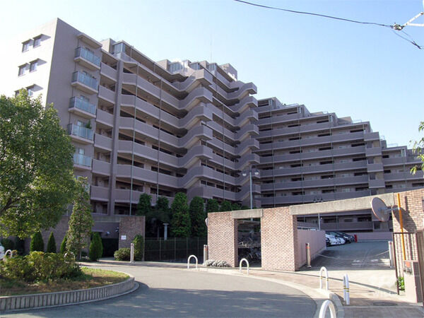 ヴィルヌーブガーデンズ千里山西 2枚目 ヴィルヌーブガーデンズ千里山西