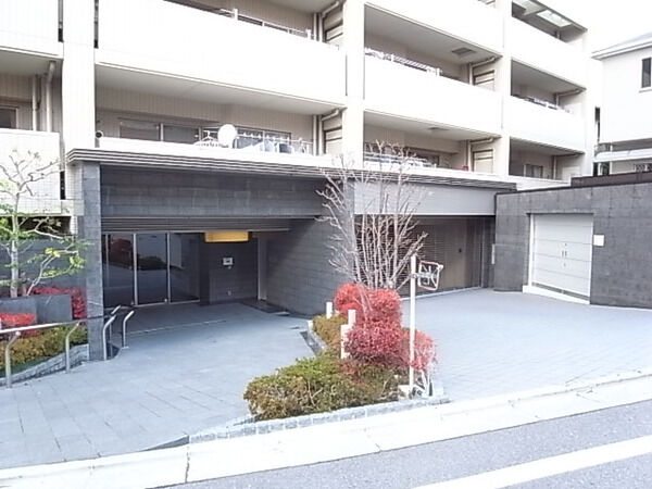 コスモ吹田片山公園 3枚目 コスモ吹田片山公園