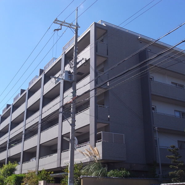 【ユニハイム吹田千里丘】外観写真 【ユニハイム吹田千里丘】外観写真