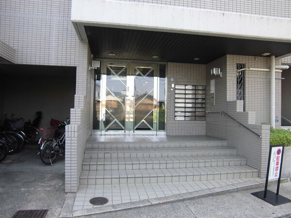 コスモ吹田原町 3枚目 コスモ吹田原町