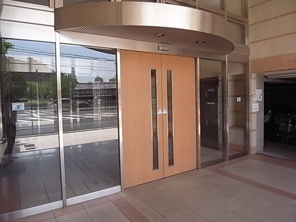 【メロディーハイム千里山田】エントランス