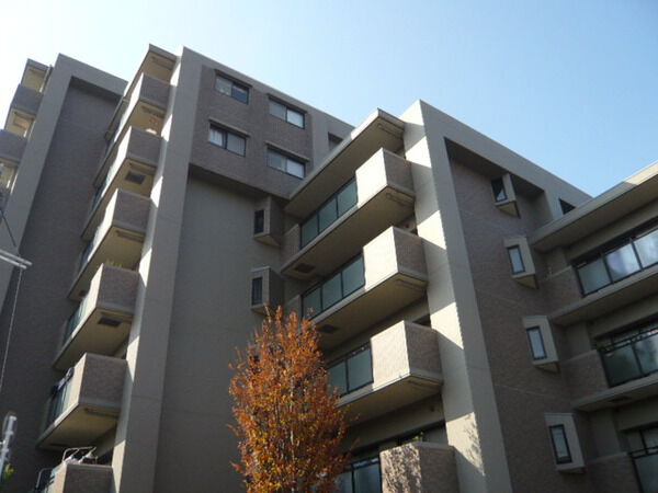 【ステイツ千里山田】外観