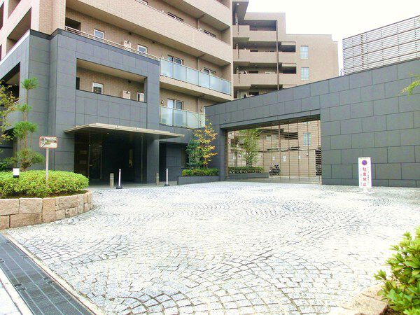 ロイヤルアーク高槻ザファースト