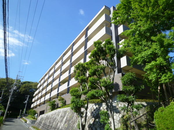 【アリスト枚方香里ヶ丘】外観写真