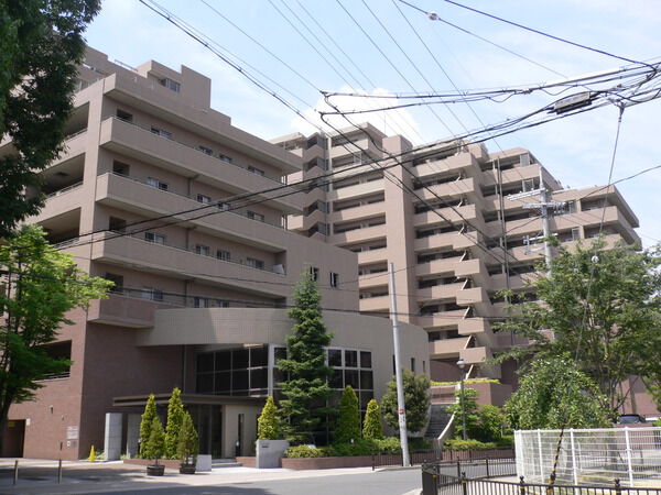 【ステイツ茨木グランプレイス】建物外観