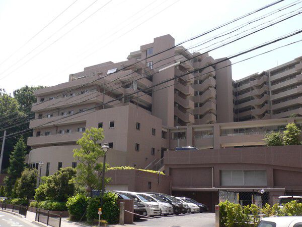 【ステイツ茨木グランプレイス】建物外観