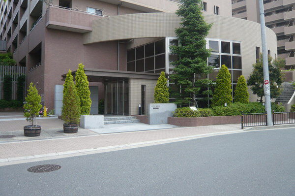【ステイツ茨木グランプレイス】エントランス