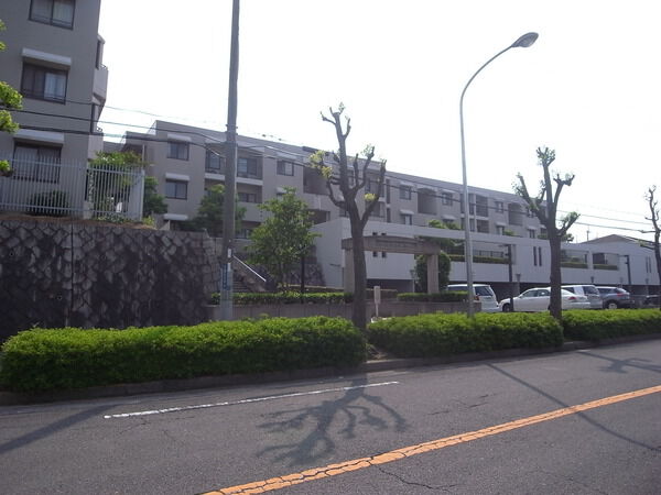 【ロイヤルアーク藤沢台】外観写真