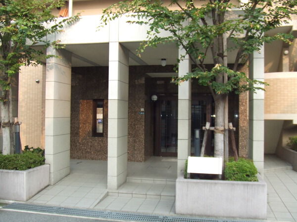 【パレ武庫之荘3】エントランス