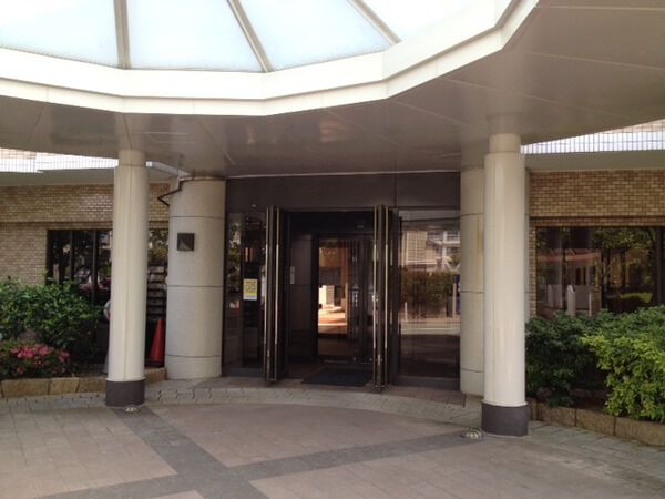 【グランフェルティ甲東園】エントランス