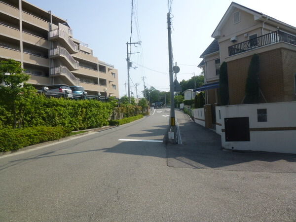 【甲陽園アーバンライフサウスヒルズ】前面道路