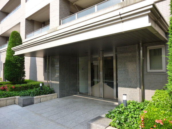 【ヒルズ夙川パッサージュ】エントランス部分 【ヒルズ夙川パッサージュ】エントランス部分