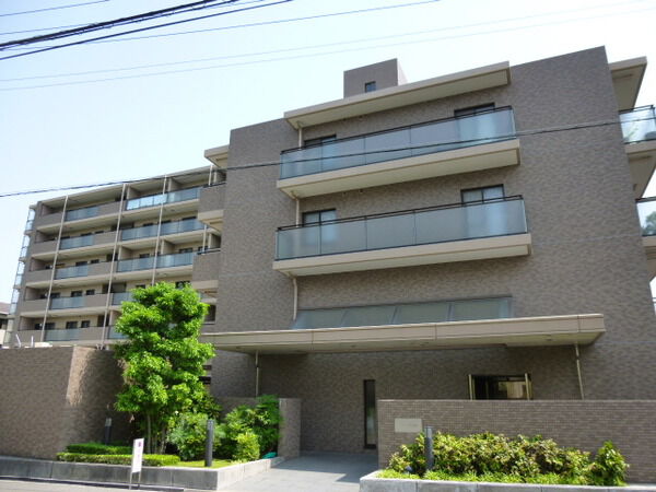 【ステイツ苦楽園ガーデンヒルズ】外観３