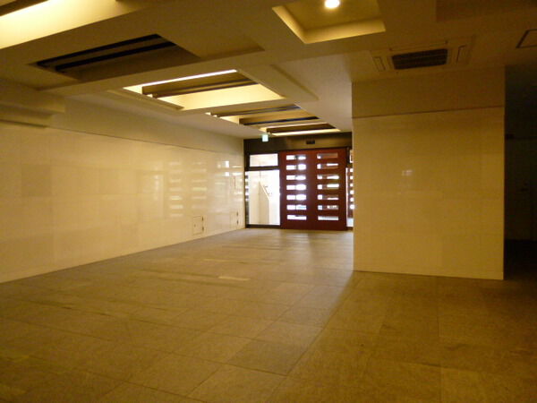 【ブランズ苦楽園リヴェール】エントランス 【ブランズ苦楽園リヴェール】エントランス