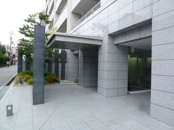 【テラス苦楽園】エントランス 【テラス苦楽園】エントランス