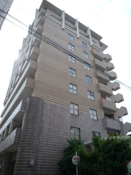 ドルフ伊丹グレスティーロ