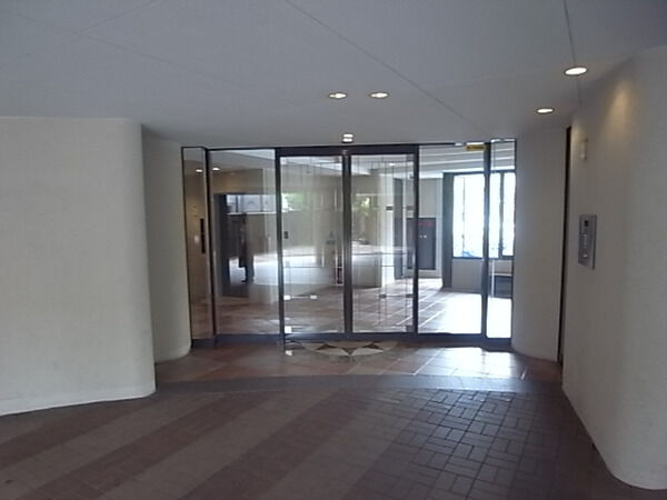 【エスティ宝塚】エントランス 【エスティ宝塚】エントランス